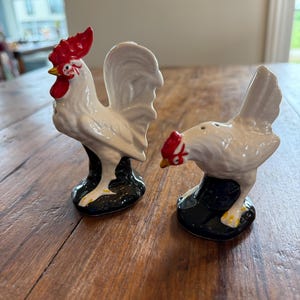 Vintage Chicken Salt and Pepper Shakers, Rooster and Chicken, Porcelain, Salt & Pepper Shaker Set, Thames, Handpainted, 1960s, Made in Japan