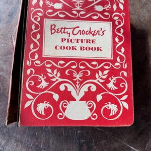 Vintage Betty Crocker’s Picture Cook Book, Betty Crocker, Recipes, Hardcover, Metal 5 Ring, Made in USA, 1950s