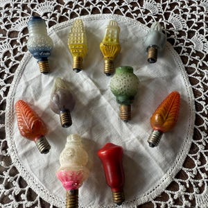 Antyczne szklane żarówki figuralne, wielokolorowe, C6, świąteczne, szkło, malowane ręcznie, sprzedawane w zestawach lub pojedynczo, lata 30. XX wieku