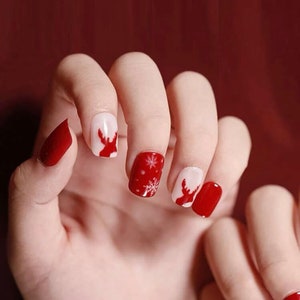 Red and White Christmas Reindeer & Snowflake Pattern Nails| Christmas Inspired Nails| Trendy Short Press on Nails| Cute Christmas Gift Nails