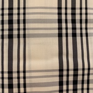 Quilt fabric - FLEUR NOIRE - In My Mind’s Eye