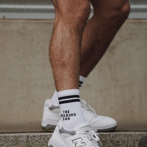 Crew Socks-Personalisiert Tennissocken weiß mit schwarzen Streifen bedruckt Coole Socke Socken Geschenk Bild 5