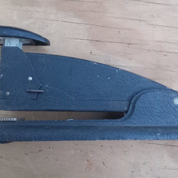 SAX Century Line Stapler - Black 10-Sheet Capacity With Built-In Staple Remover - View #4