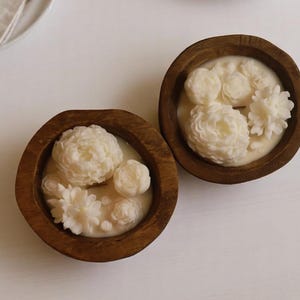 Botanical Candle in Handmade Wooden Round Container, Soy Wax, Wooden or Cotton Wick, Wax Flowers & Variety of Scents, Luxury Gift