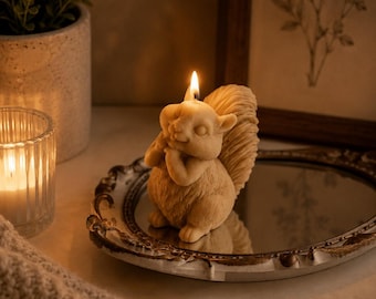 Vela de ardilla caprichosa - Vela de animales - Perfecta para la decoración de otoño - Vela de animales del bosque adorable - Regalo para amantes de la naturaleza - Regalo para ella