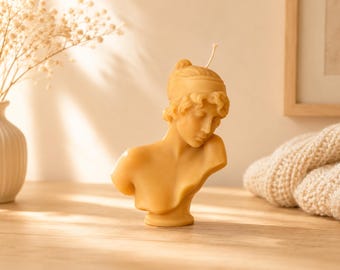 Elegant Lady Candle – Handmade Soy Wax Sculpture, Feminine Art Decor, Stylish Gift for Her, Minimal Home Accent, Chic Woman Figure