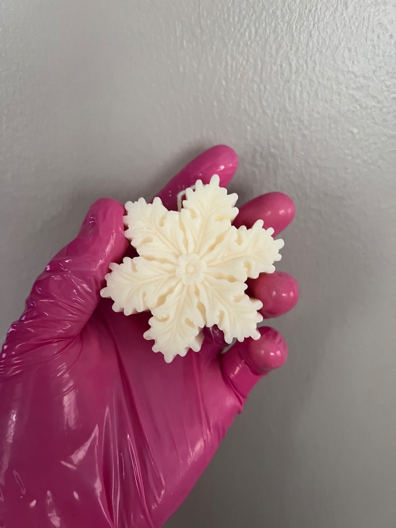 AgabooCandles Snowflake Soy Candle - Thumbnail 5