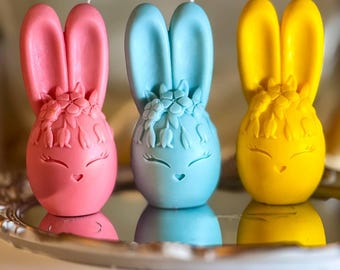 Floral Bunny Candle – Handmade Soy Wax Candle, Cotton Wick, Multiple Colors & Scents, Easter Decor, Cute Gift for Rabbit and Spring Lovers