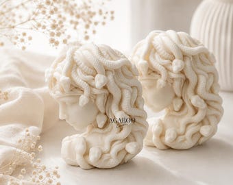 Świeca Medusa Bust – ręcznie robiona rzeźba z wosku sojowego, dekoracja inspirowana mitologią, gotycki akcent w domu, wyjątkowy prezent dla miłośników sztuki i fantasy