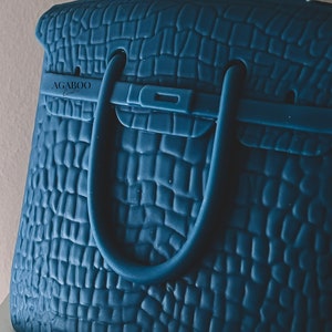 LV Louis Vuitton (22mm) Flexible Silicone Mold. $4.99, via .
