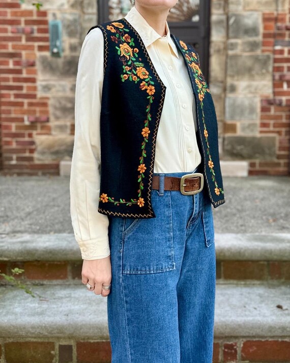 1960s Hungarian Embroidered Wool Folk Vest - image 4