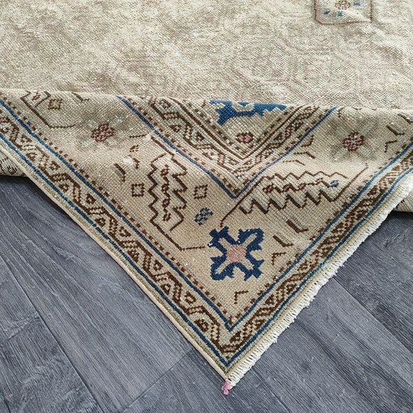 Handmade Beige Turkish Oushak Rug: 7x9 Vintage Wool Area Rug