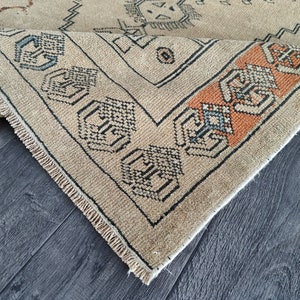 100x250 Beige Oushak Teppich: Vintage Türkischer Wollteppich