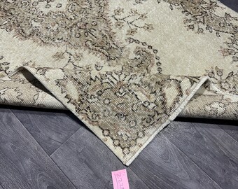 4x7 Vintage Turkish Oushak Rug: Beige, Green, and Red Wool Area Rug