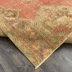 Vintage Oushak Wool Rug (4.6x7.0 ft): Pinkish Red, Green & Brown Turkish Rug