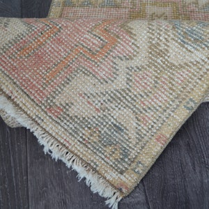Vintage Turkish Wool Rug 2x3: Beige Pink Distressed Doormat