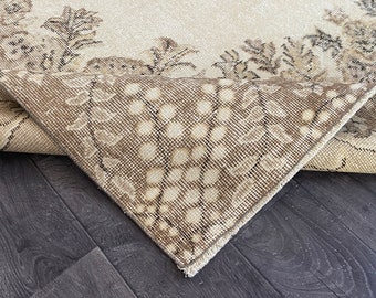Handgeknüpfter beigefarbener Oushak-Teppich: 2 x 3,14 m. Vintage-Teppich aus türkischer Wolle.