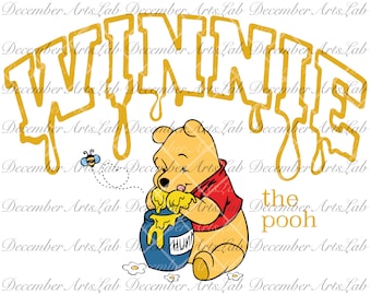 Klassisk Nalle Puh Svg Png, Nalle Puh med honungsburk, Nalle Puh födelsedagströja, Bee Mine Nalle Puh Bear Svg, Honey Co. Bear Svg