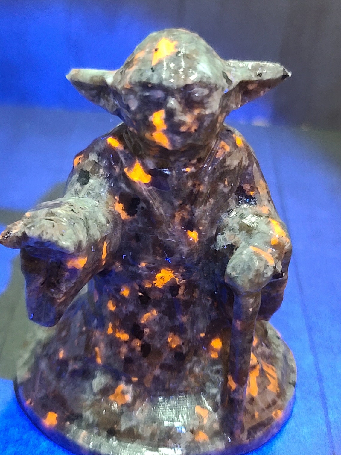 Rare Yooperlite Yoda Statue Flame Stone UV Reactive Etsy Singapore
