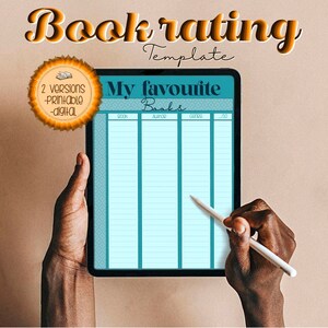 Könnte beinhalten: Ein digitales Buchbewertungs-Template auf einem Tablet. Das Template hat einen hellblauen Hintergrund mit Spalten für Buch, Autor, Genre und Bewertung. Die Worte "Book rating Template" stehen oben. Ein Stift wird in der Nähe des Bildschirms gehalten.