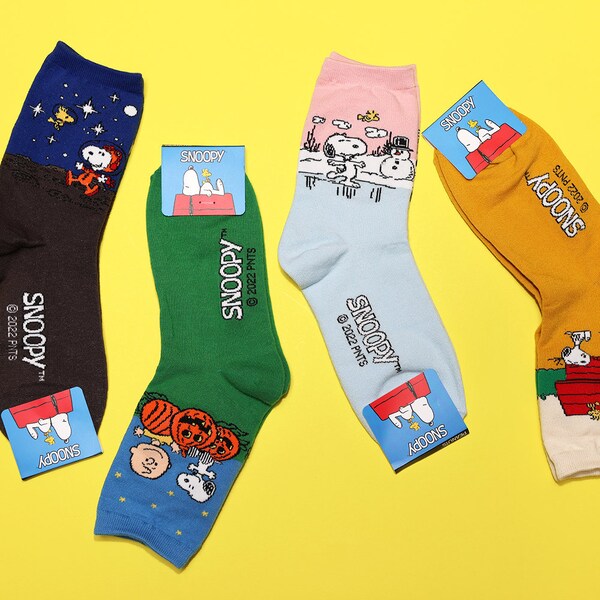 Peanuts Characters Holiday Crew Socks