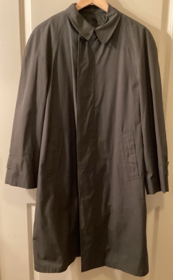 Men’s Vintage 1950’s trench coat. Size 38R - image 1