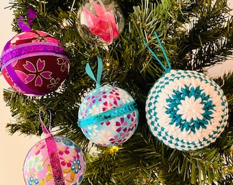 Hanako Christmas Bauble Pack