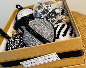 Vintage Black & White Christmas Bauble Pack