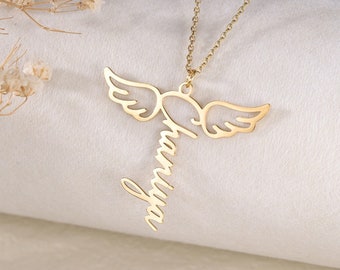 Collier d’ailes d’ange avec nom personnalisé| Collier de nom vertical d’ailes de fée en argent|| Collier de nom commémoratif| Cadeau commémoratif pour la perte