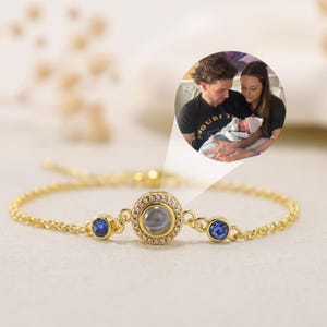 Personalised Projection Bracelet|Mom Photo Bracelets|Memorial Gifts for Loved Ones|Projection Jewelry, Everyday Bracelets|Birthday Gifts