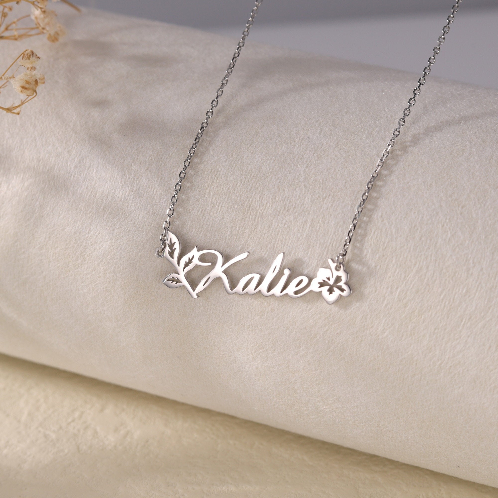 Custom Dainty Blossom Lily Name Necklacepersonalized Flower Etsy