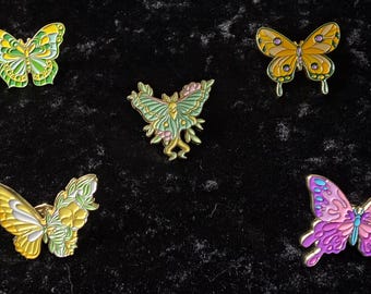 pin de esmalte de mariposa