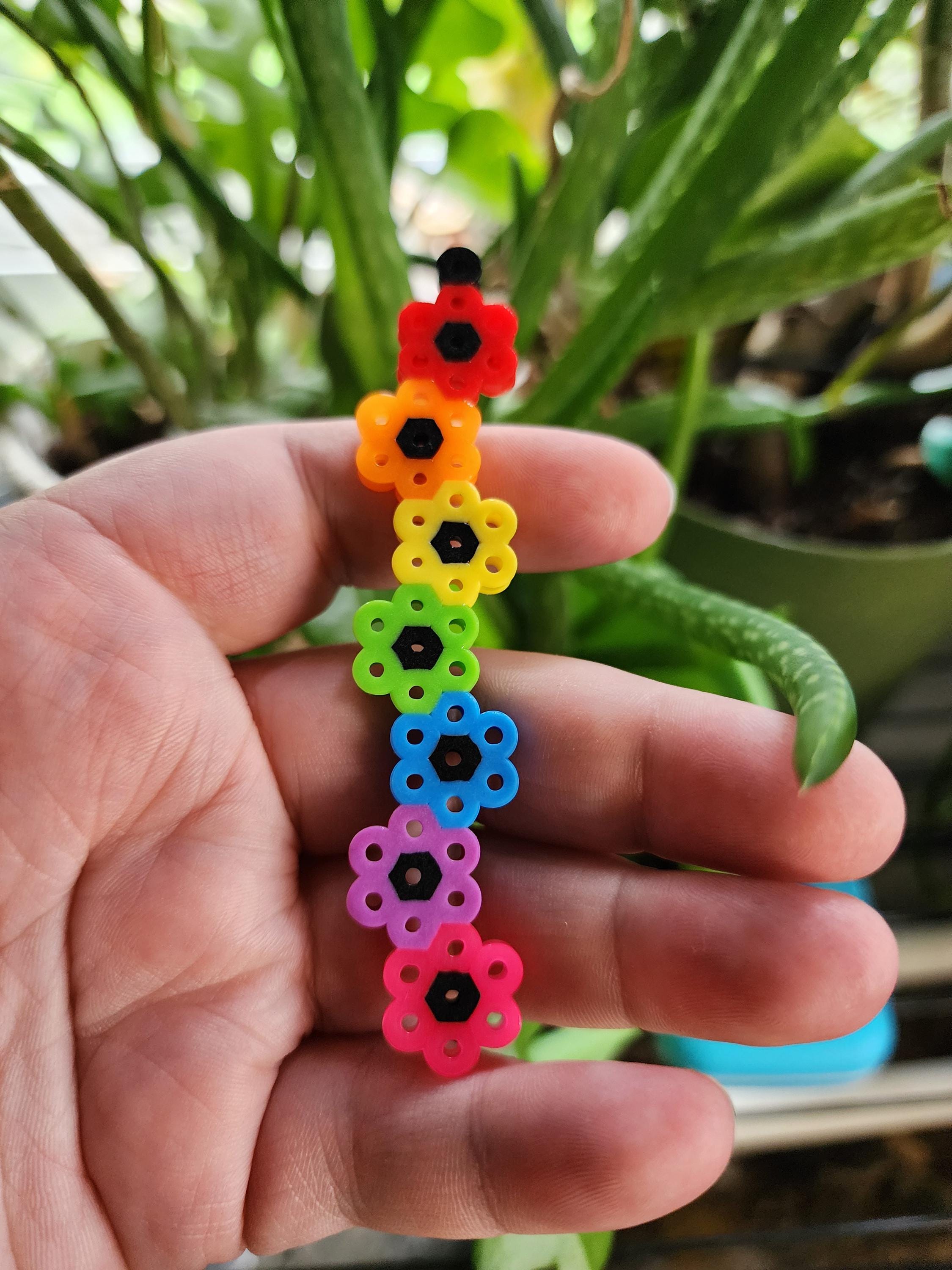 ブレスビルダー（カラフルピンポン）１５個 Rainbow Flower Perler Bead Keychain - Etsy Finland