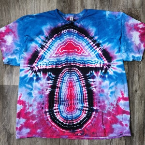トリッピーなキノコの目玉の両面タイダイTシャツ。サイズ2XL - Etsy 日本