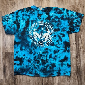MADE TO ORDER Alien glow in the dark tie dye tshirt. Sizes small-5xl available. Different colors available