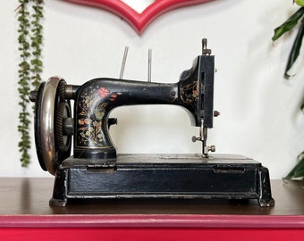 Antique 1920s Vesta Saxonia Sewing Machine: Floral Hand Painted Decor