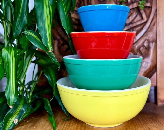Rare Original 1940s Vintage Pyrex Primary Colors Mixing Bowls