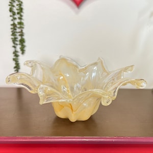 Vintage Murano Handblown Art Glass Centerpiece Fruit Bowl | Peach White Swirl Italian Art Glass Catchall | Mid Century Stretch Glass Bowl