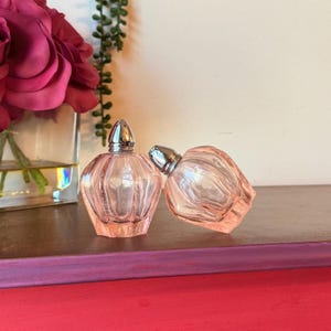Vintage Pink Depression Glass Mini Salt and Pepper Shakers | Pink Glass Vintage Salt and Pepper Shakers