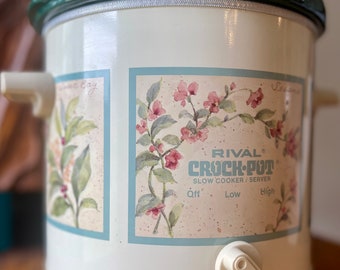 Vintage Rival Crockpot 3.5 Quart Floral Slow Cooker Herb Pattern Crockpot  With Original Plastic Lid Heated Slow Cooker Retro Kitchen 