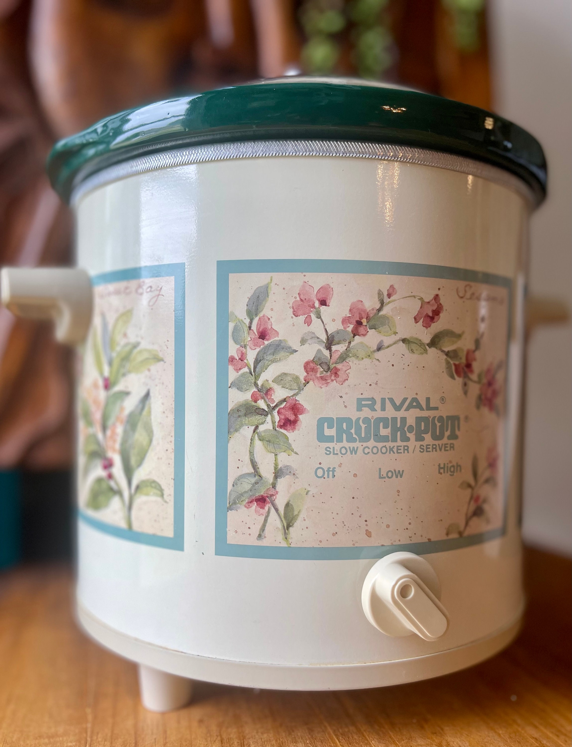 Vintage Rival Crockpot 3.5 Quart Floral Slow Cooker Herb Pattern