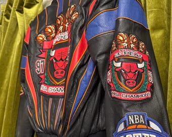Vintage Jeff Hamilton Chicago Bulls 3peat Leather Jacket (size