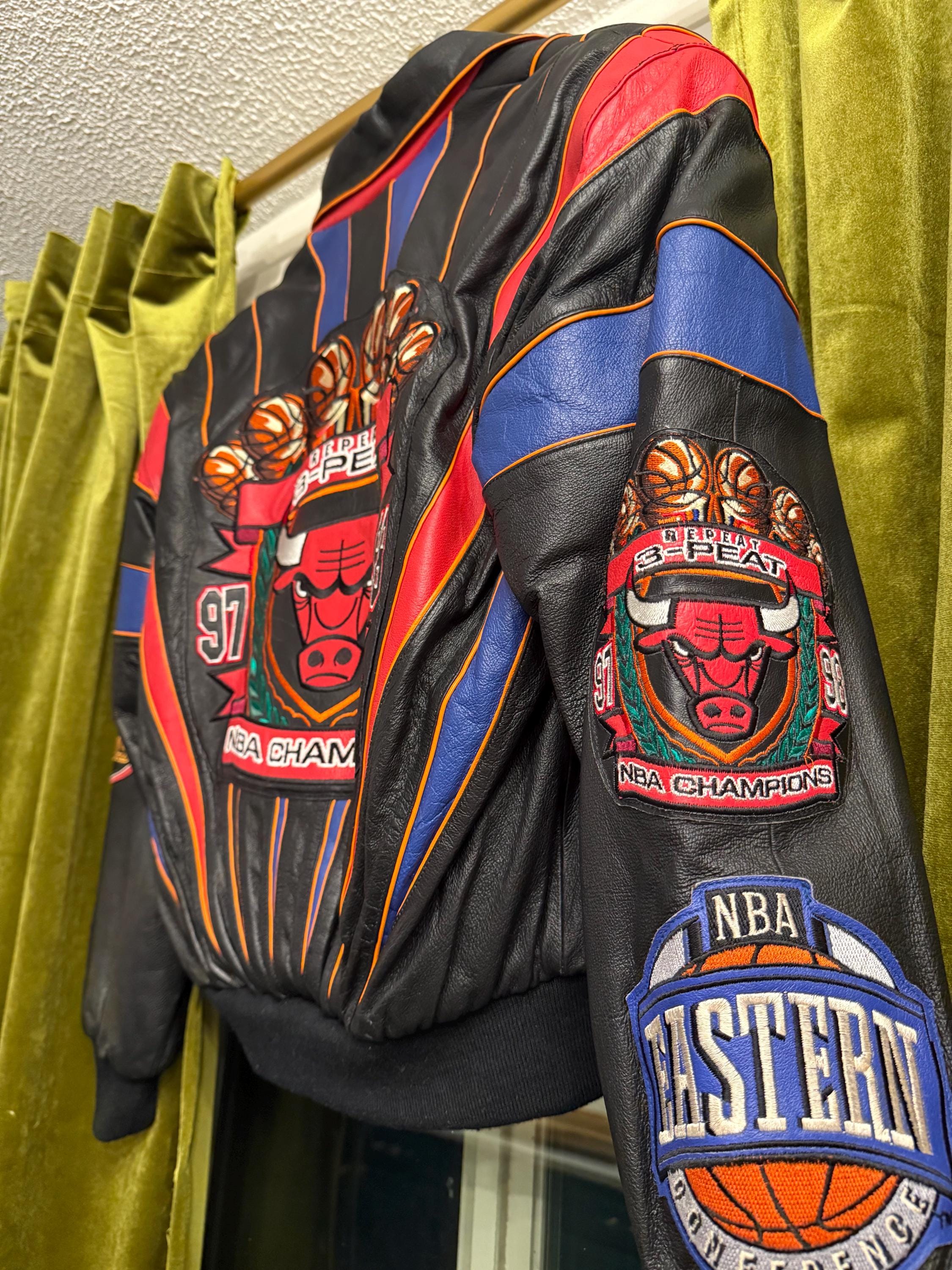 Vintage Jeff Hamilton Chicago Bulls 3peat Leather Jacket (size