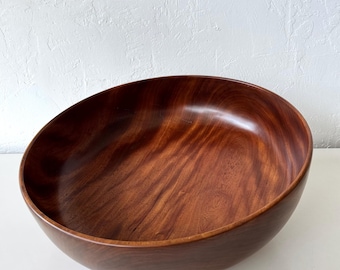 Enorme cuenco hawaiano de koa torneado, estilo vintage.