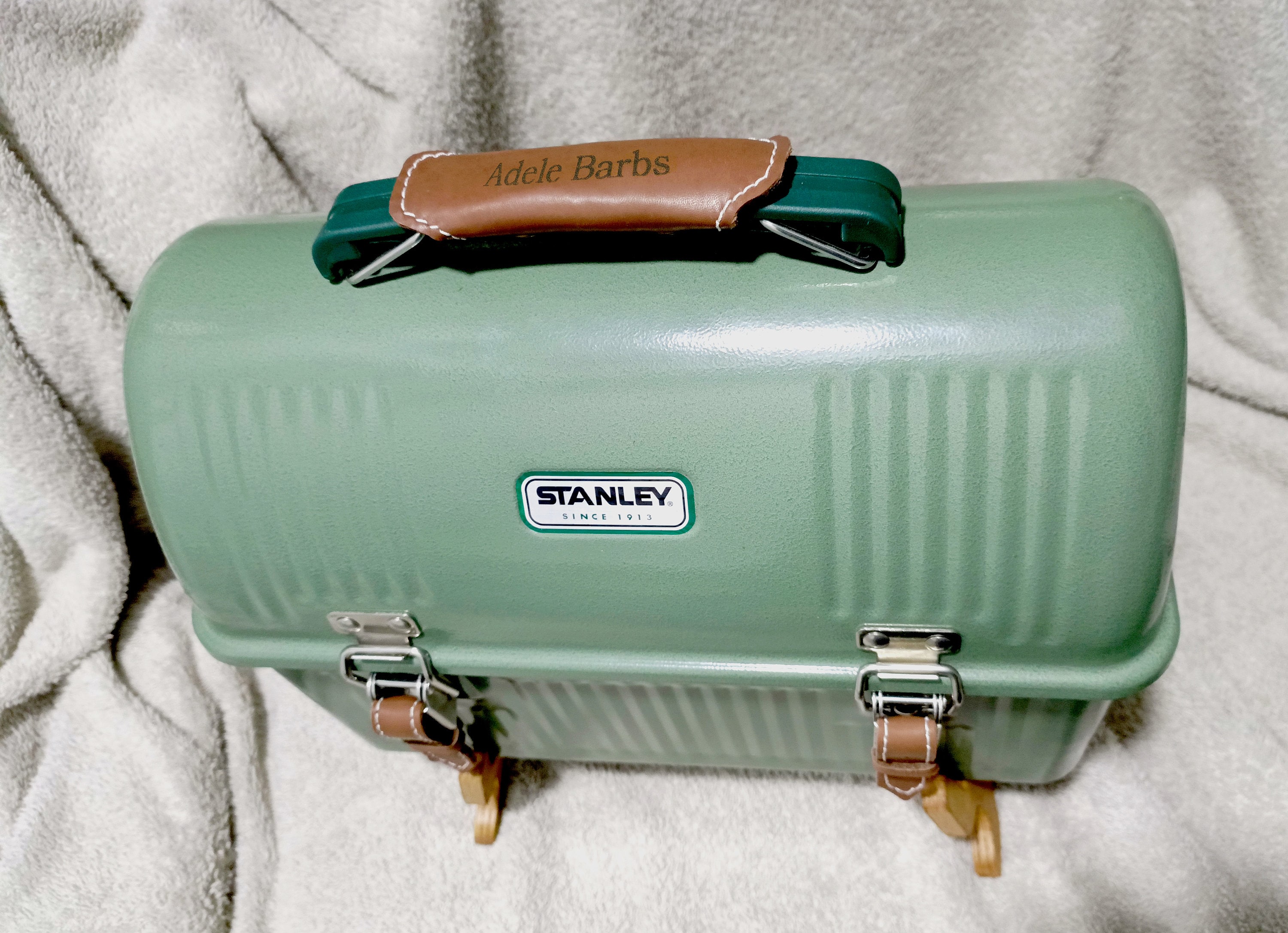 Stanley Lunch Box 9.4 Lt 10 Qt Leather Accessory as a A Good Gift