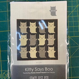 Kitty Says Boo Halloween Quilt Pattern by Stacy Iest Hsu