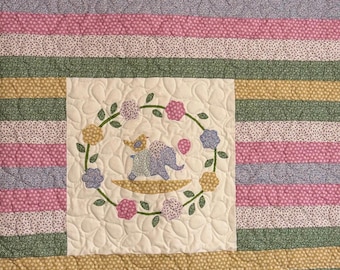 Manta infantil de elefante mecedora de Tilda’s World