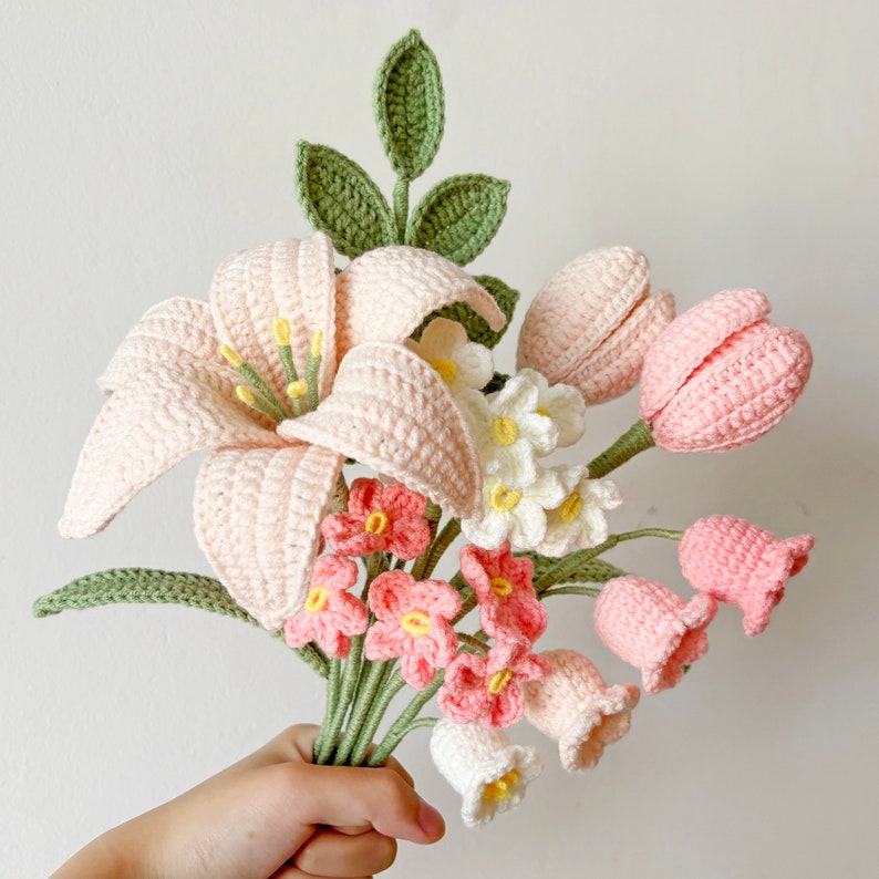 Blumenstrauß Häkelanleitungen-Bundle Lilie, Tulpe, Maiglöckchen, Vergissmeinnicht, Eschenblatt DIY Handmade Craft Projekt Englisch Bild 5