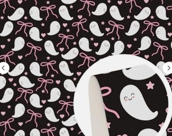 滑らかなフェイクレザーロール かわいいゴーストピンクのリボン 不気味なハロウィン ヴィーガン合成クラフト生地 12インチ×55インチ フェルト裏地付き、簡単にカット可能、フルロール