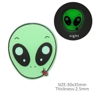 4-delige set Alien Extraterrestrial GLOW in THE DARK vlakke hars acryl plaksteen boog midden scrapbooking cabochonversiering